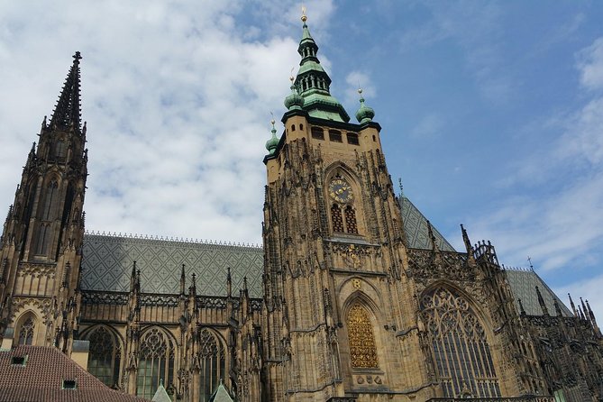 Prague Castle and Lobkowicz Palace entrance tickets - Ticket Pickup, Lines, and Signposting: The Main Thing to Get Right