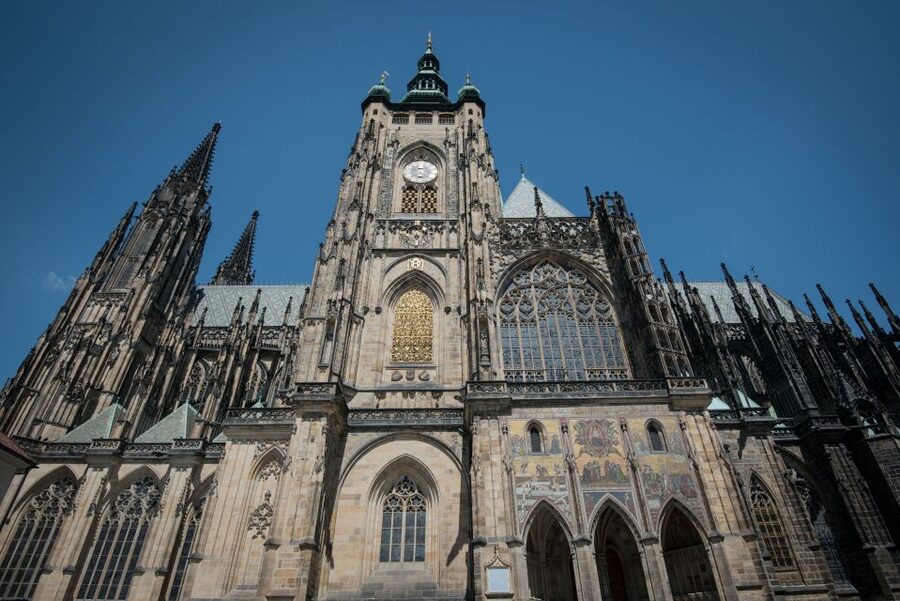 Prague: Castle Grounds & Highlights Walking Tour small-group - Prague Castle Grounds in 2 Hours: The Real Goal