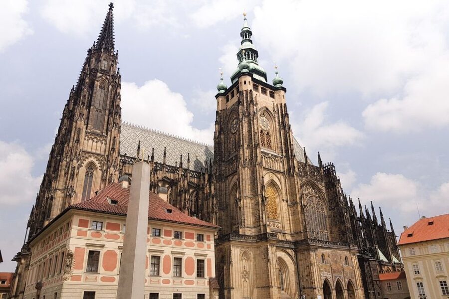 Prague: Castle, National Museum & Town Hall Tickets & Audio - Prague Castle at Your Pace: Circuit B and the 9th-Century Story
