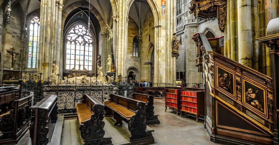 Prague Castle: Royal Palace, Cathedral, and Golden Lane Tour - Starting at Jan Palach Square and riding up like a local