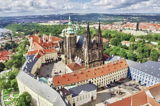 Prague Castle Skip-The-Line Ticket with Audio guide - Golden Lane with Daliborka Tower: the best “wanderable” section