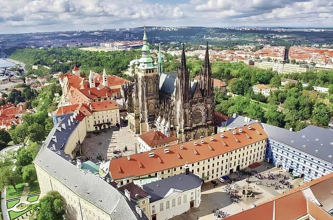 Prague Castle Skip-The-Line Ticket with Audio guide - Audio guide reality check: useful, but not magic