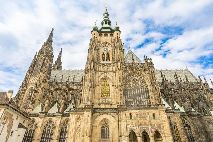 Prague: Castle Tour with Local Guide and Entry Ticket - 150 minutes is enough for the highlights, not for everything