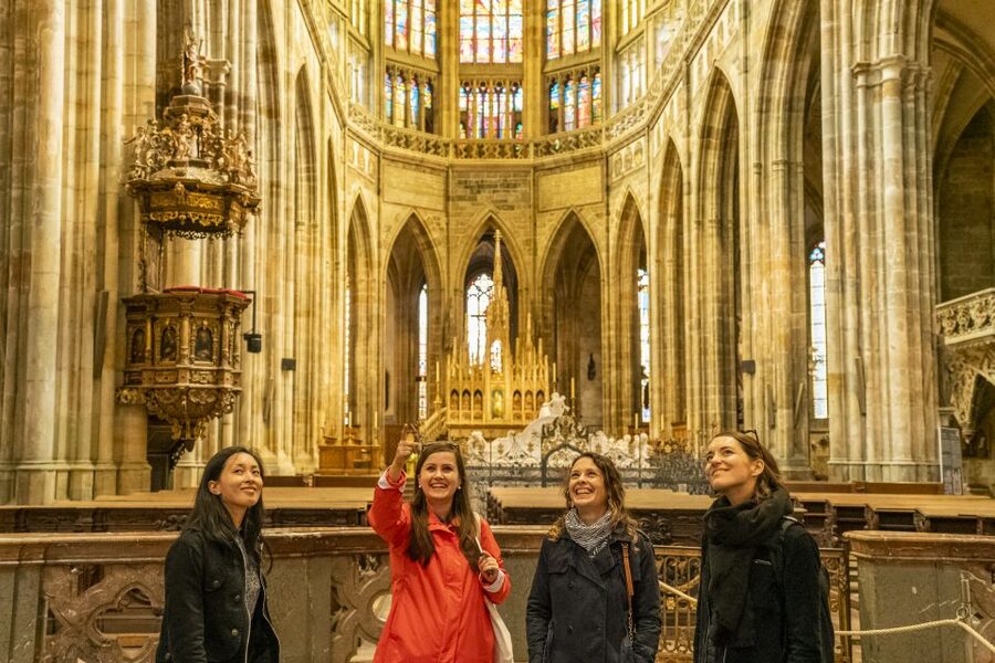 Prague: Castle Tour with Local Guide and Entry Ticket - The Defenestration of Prague: one room, a major turning point