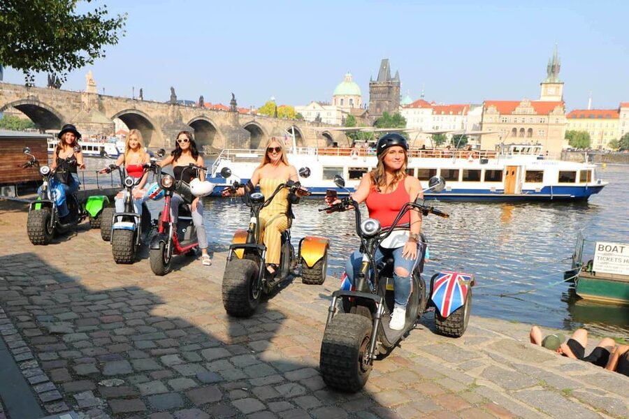 Prague: Castle Viewpoints & Charles Bridge Trike Tour - Key Points You Should Know Before You Go