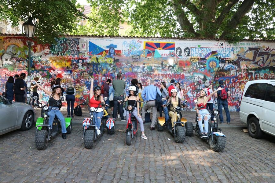 Prague: Castle Viewpoints & Charles Bridge Trike Tour - Price and Time: Does 68 Per Person Make Sense?