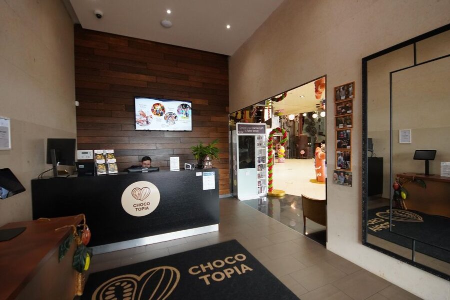 Prague: Chocotopia Chocolate Factory Tour Ticket + Workshop - Mexican Plantation: parrots, cacao tasting, and a real flavor lesson