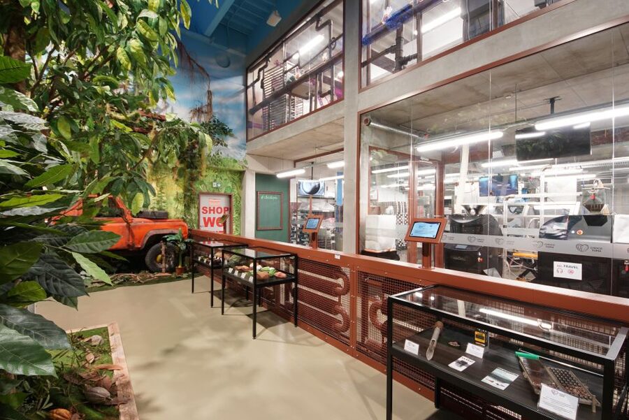 Prague: Chocotopia Chocolate Factory Tour Ticket + Workshop - Shop and café time: take home the stuff made here