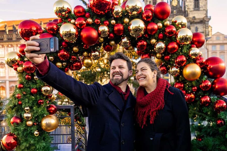 Prague: Christmas/Easter Markets Tour with Photoshoot - Key things that make this tour worth it