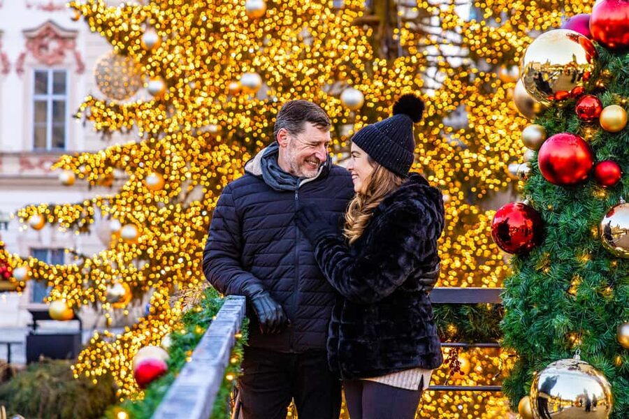 Prague: Christmas/Easter Markets Tour with Photoshoot - Old Town Square landmarks you will see up close