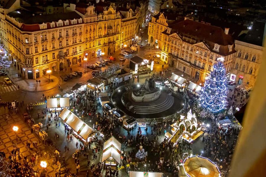 Prague: Christmas/Easter Markets Tour with Photoshoot - Mikulas to Christmas customs: stories that change how you look at the market
