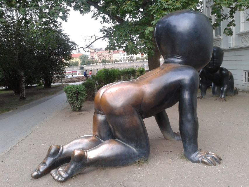 Prague City: 1-Hour Orientation Tour by Bus - Quick hits before you ride