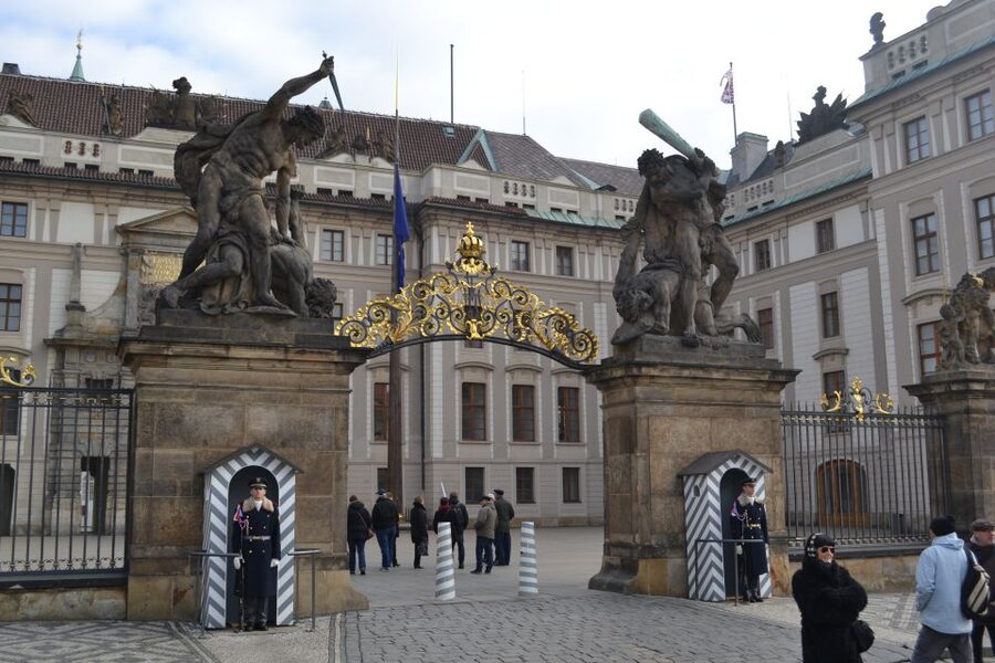 Prague City: 1-Hour Orientation Tour by Bus - Lesser Town, Malá Strana, and the Baroque shift