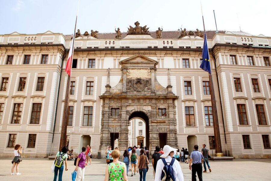 Prague City 3-Hour Tour with Changing of the Guard - Old Town landmarks you can recognize fast: from Don Giovanni to Charles Bridge