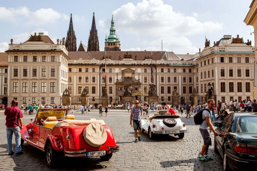 Prague City 3-Hour Tour with Changing of the Guard - Price and value: is $30 for this 3-hour loop a good deal?