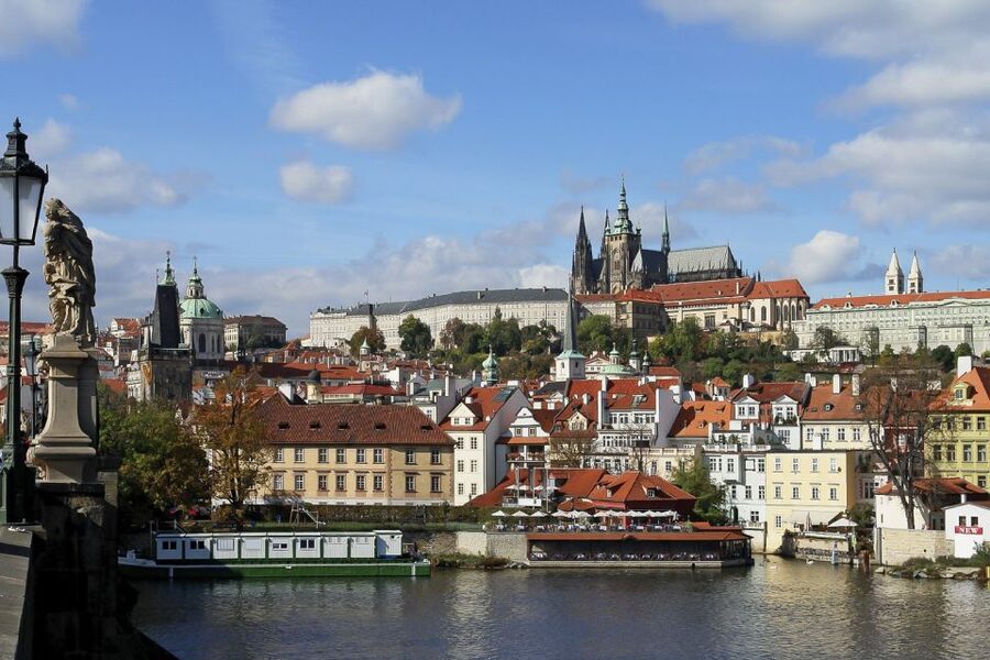 Prague: City Highlights Private Walking Tour - Meeting the Guide and Getting a Route That Fits You