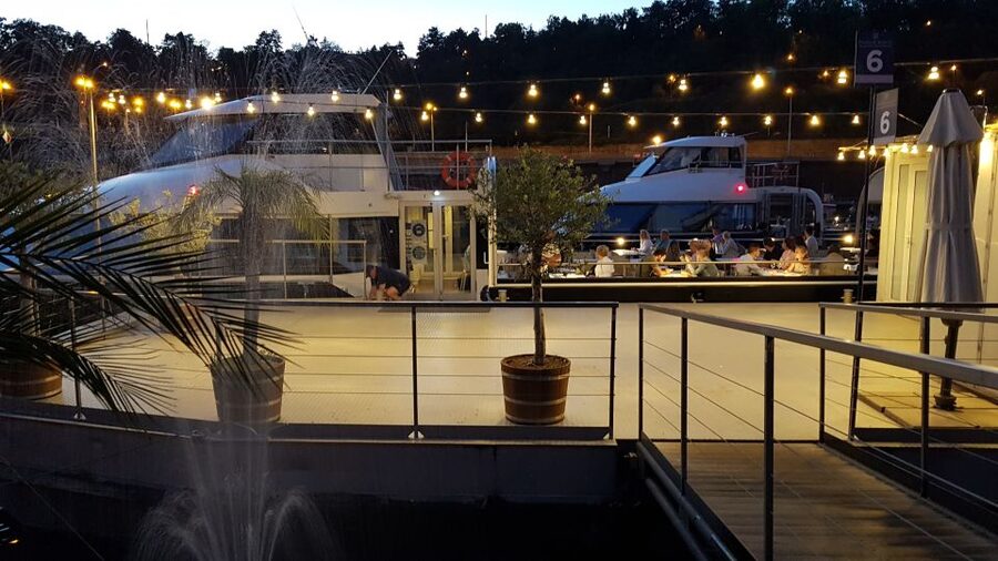 Prague: City Tour and Dinner Cruise with Hotel Pickup - Key Points Worth Booking For