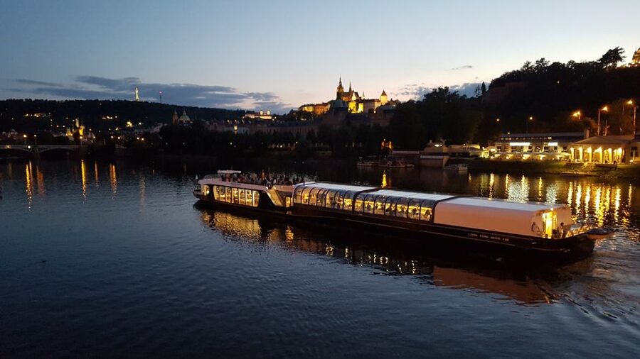 Prague: City Tour and Dinner Cruise with Hotel Pickup - Municipal House and New Town Landmarks Like Wenceslas Square, the State Opera, and More