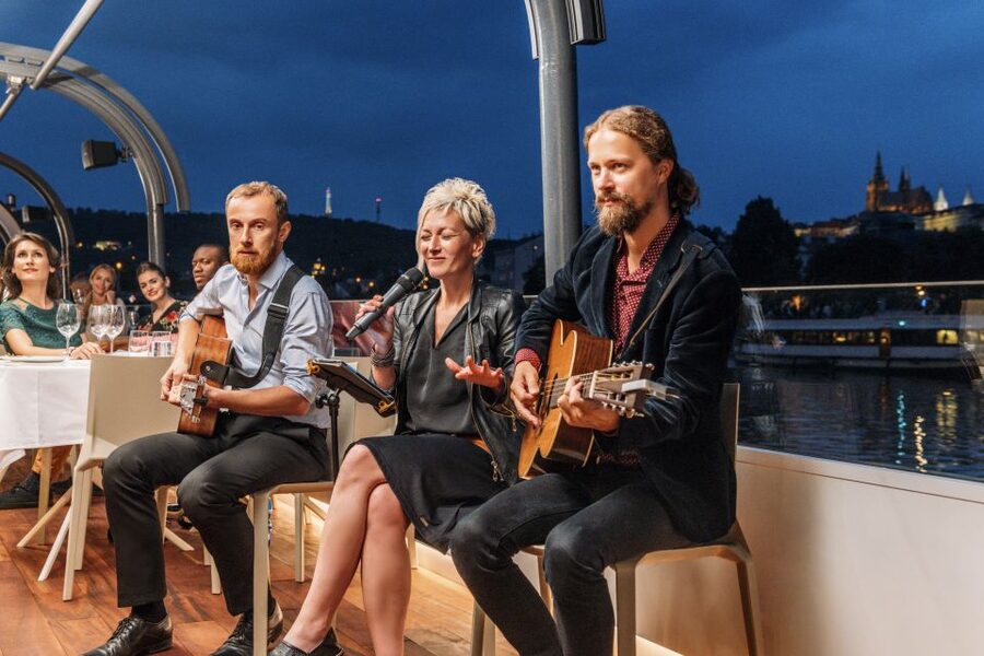 Prague: City Tour and Dinner Cruise with Hotel Pickup - Live Music and the Guide Audio: How to Get the Best Experience for Your Style