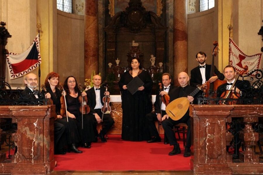 Prague: Classical Concert in St. Nicholas Church - Comfort, Cold, and the Real-Life Pacing of a One-Hour Concert