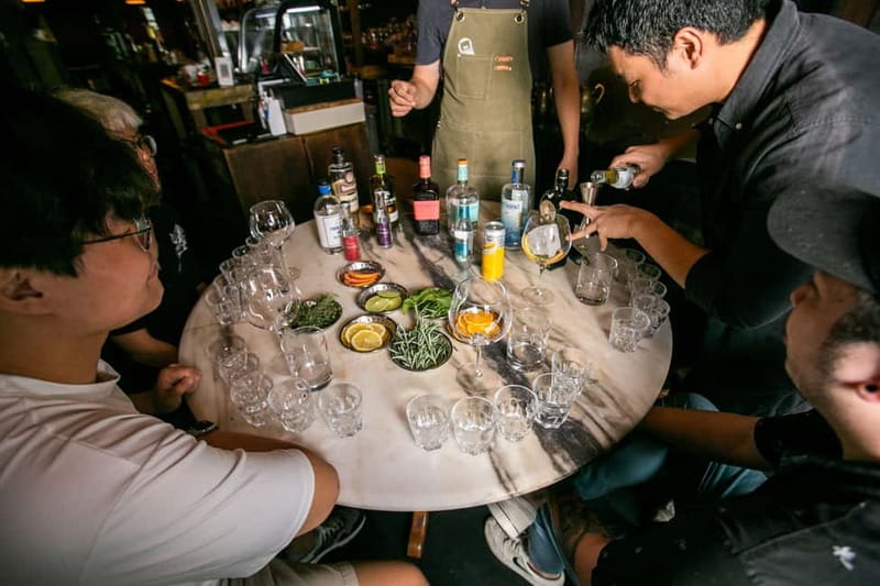 Prague: Cocktail-Making Workshop with Mixologist - The Setting: Bonvivant’s CTC Bar and a Short Walk From Wenceslas Square
