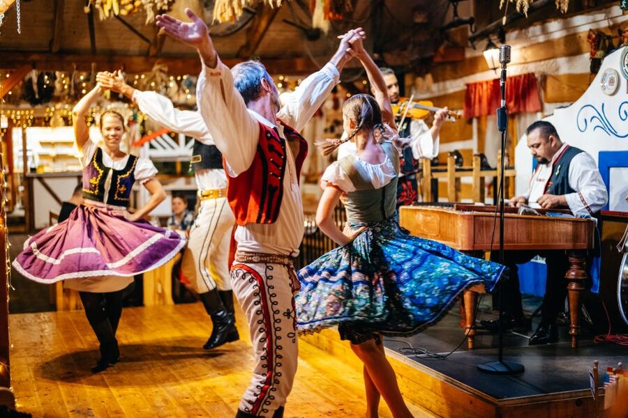 Prague: Dinner with Folk Show and Open Bar - Open Bar Drinks: How It Changes the Mood of the Meal