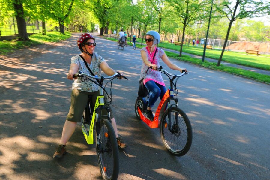 Prague: E-Bike/E-Scooter Viewpoint Tour - Getting started at the meeting office, what’s included and why it matters