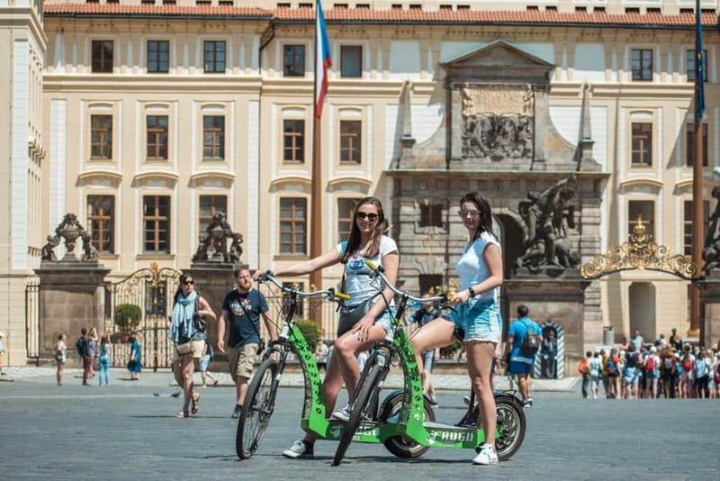Prague: E-Scooter HUGO Bike Rental - Why the HUGO e-scooter works so well in central Prague