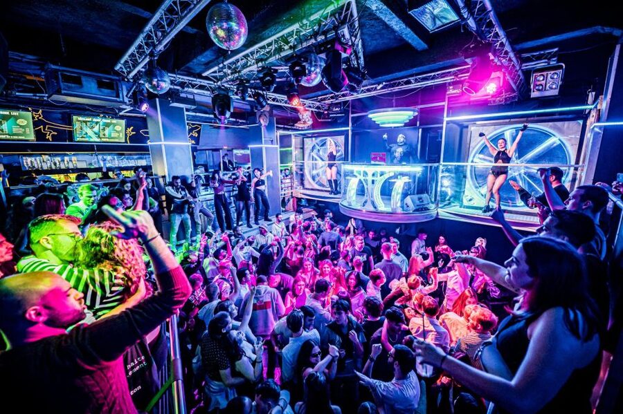 Prague: Entry ticket to Ice Pub Prague with Nightclub Option - Who Should Book Icepub Prague (and Who Might Skip It)