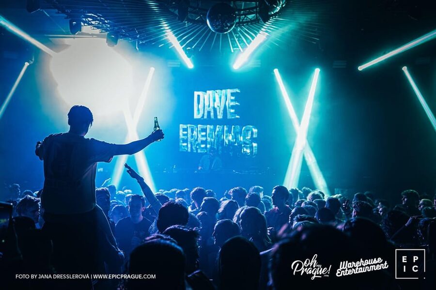 Prague: EPIC Nightclub Entry Ticket - Lights, visuals, and the confetti shower moment