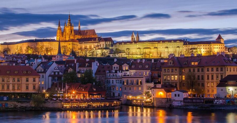 Prague: Evening Photography Tour by Car - Why a car-led night photo tour is the smart way to see Prague fast