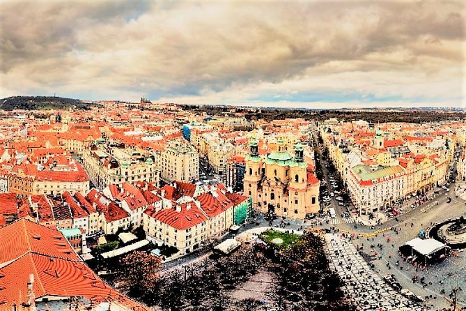 Prague Fairytale Tour: Old Town And Castle private tour - Prague Castle in one focused hour (and why it takes context)
