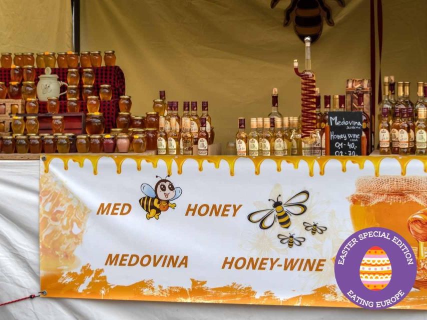 Prague: Food and Beer Guided Walking Tour with Tastings - Guides: what to expect from the people running the show