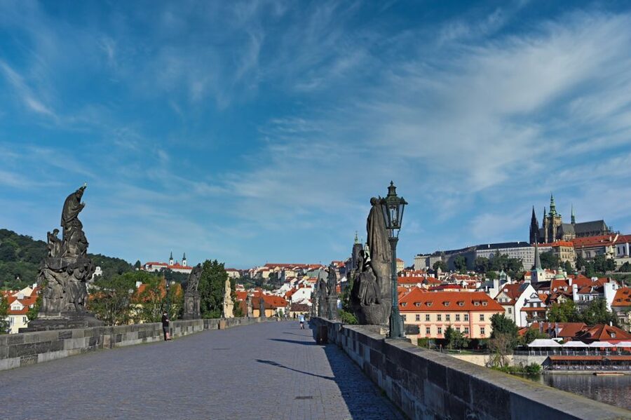 Prague For The First Time: 2-hour Private Walking Tour - Finding the Meeting Point at Old Town Hall (Without Wasting Time)