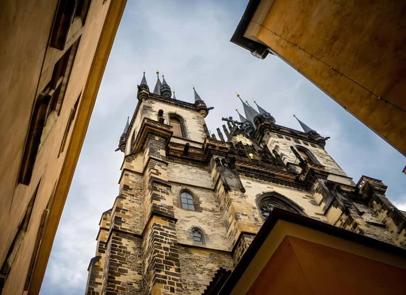Prague: Full-Day Guided Tour of Prague in a Small-Group - Prague Castle basics made doable: St. Vitus Cathedral and Golden Lane