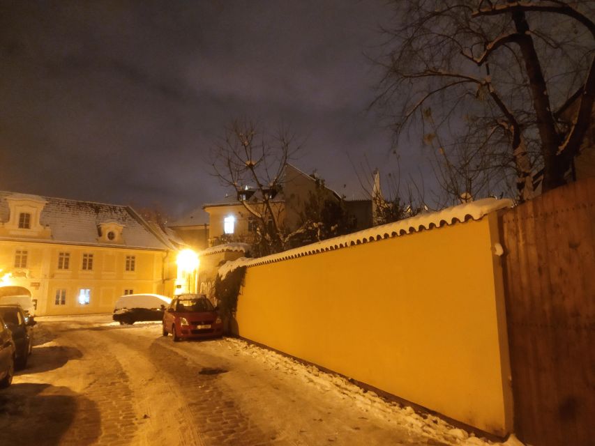 Prague: Ghost Walking Tour - How the guide turns old Prague corners into living scenes