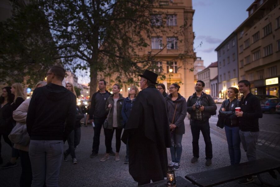 Prague: Ghosts and Legends of the Old Town Evening Tour - Practical tips for a comfy spooky evening