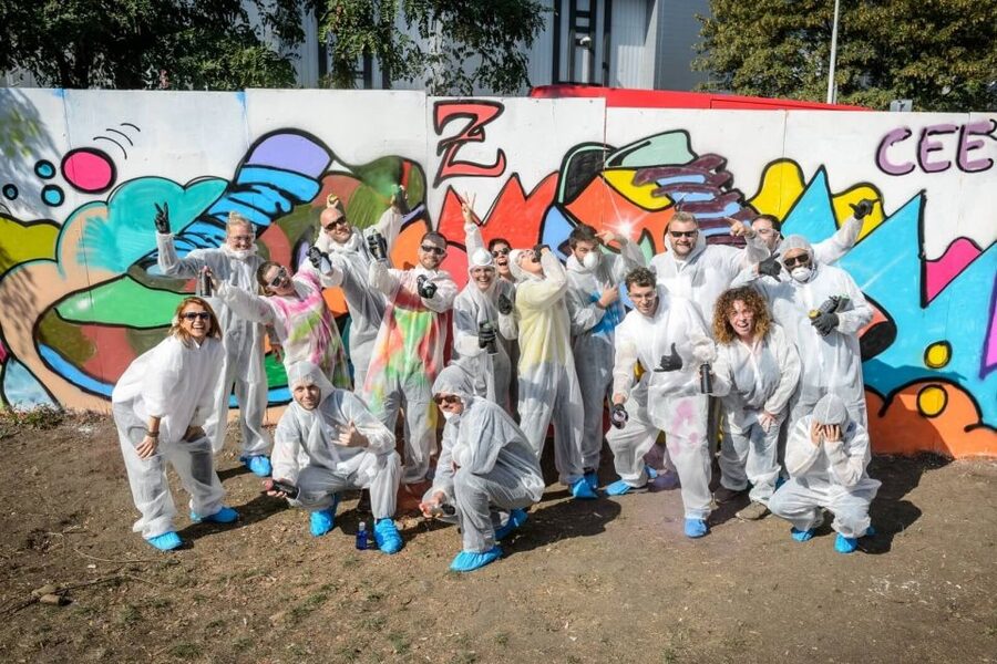 Prague Graffiti Workshop For Groups & Team-Building Groups - Meet your tutor, get the rules of Prague street art