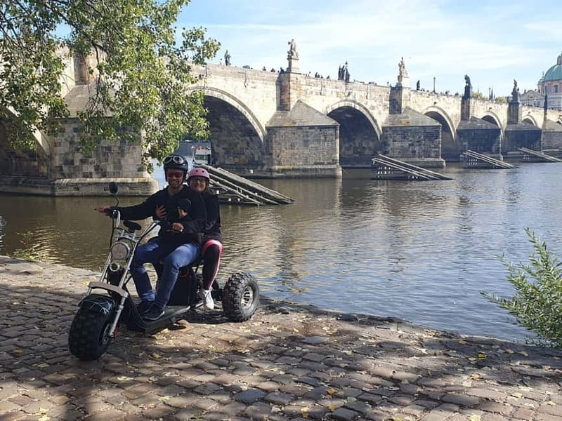 Prague: Guided Sightseeing Tour by Electric Trike - Prague Castle main entrance (outside only): the wow moment without the ticket time