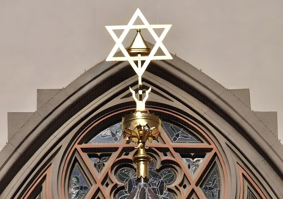 Prague: Guided Tour inside the Jewish Cemetery & Synagogues - Maisel Synagogue and Josefov: your orientation before the bigger stops