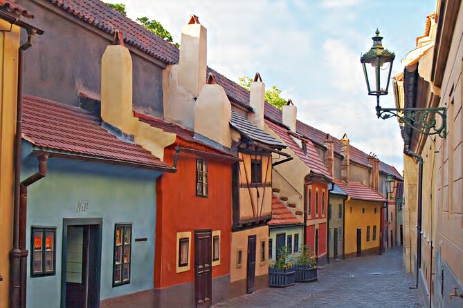 Prague Guided Walking Tour and Cruise with Authentic Czech Lunch - Back down through the Jewish Quarter and Old Town Square timing