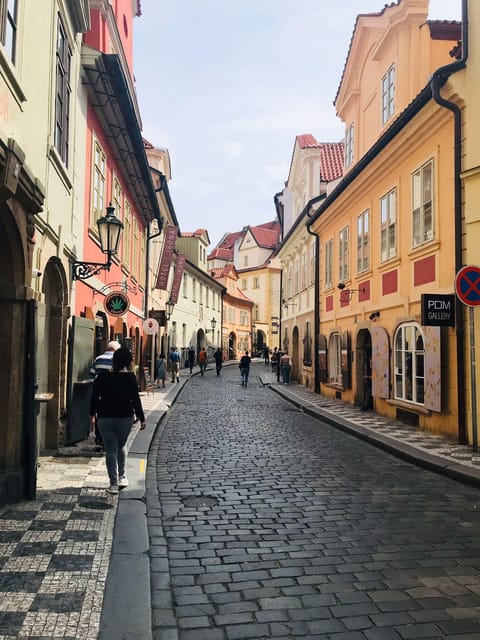Prague: Highlights of Prague Private Half-Day Tour by Car - Why a chauffeur car route helps you see more than you expect