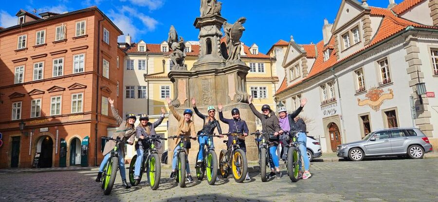 Prague: Highlights Tour on e-Scooter or eBike - Vltava river ride to Letna Hill and the metronome viewpoint