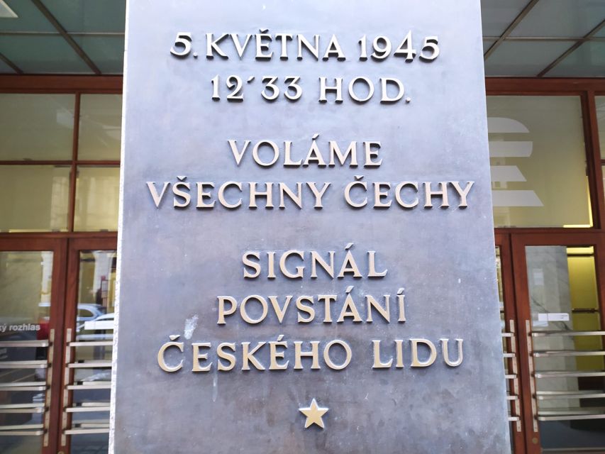 Prague: Historical Walking Tour with Focus on World War 2 - Meeting at Skautský Institut, then getting oriented fast