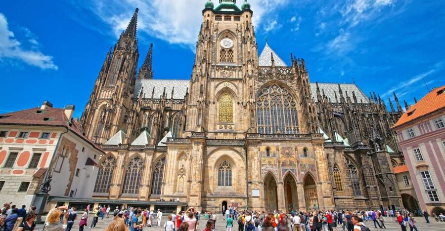 Prague Hradcany Castle, St Vitus Cathedral Tour with Tickets - Should you book Prague Hradčany Castle with tickets?