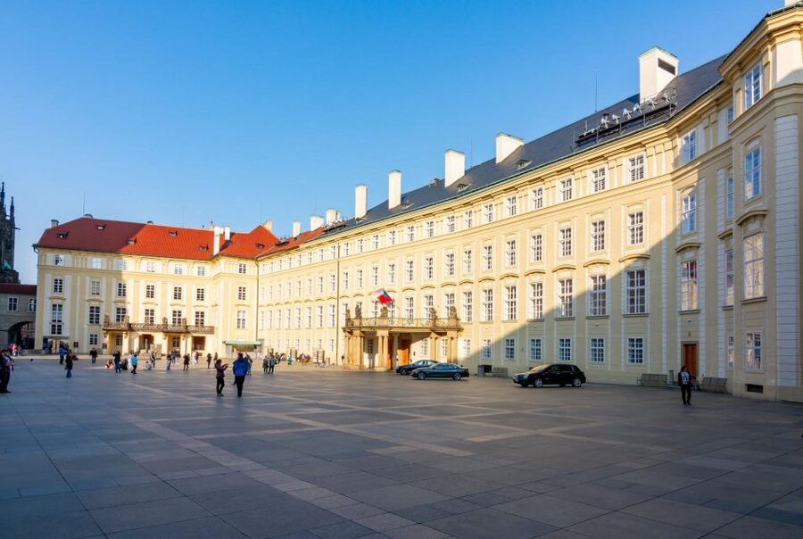 Prague Hradcany Castle, St Vitus Cathedral Tour with Tickets - Church timing realities: masses and special events