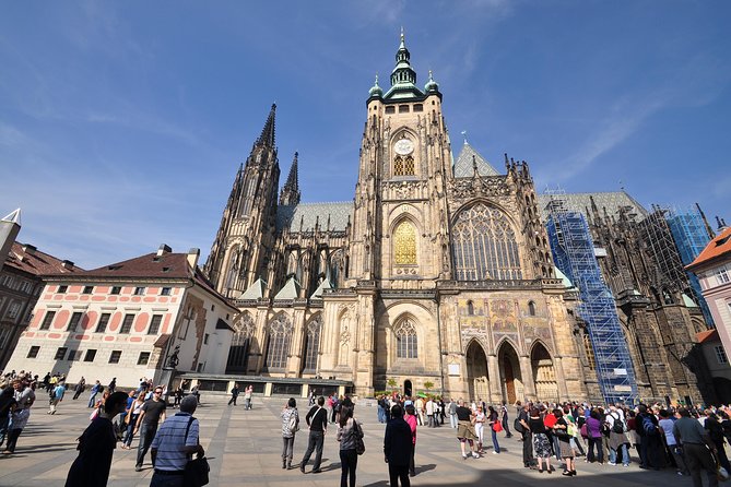 Prague in One Day by a Car - Excellent opportunity to see all the sights - A 3-hour Prague orientation from your hotel front door