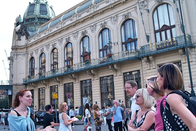 Prague Introduction Walking Tour - Charles University Oriel Window Moment: A Photo Stop With a Point