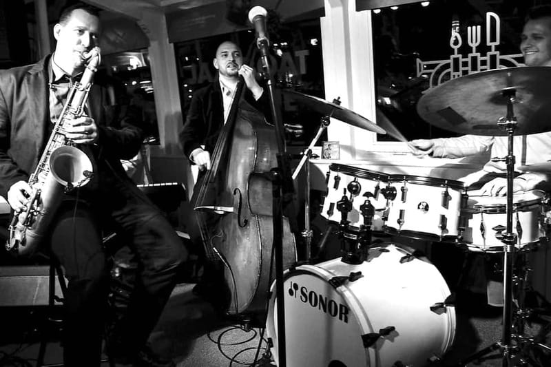 Prague: Jazz Boat Popular Live Jazz Dinner Cruise - Key Things to Know Before You Buy
