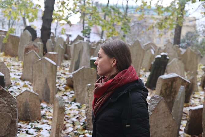 Prague Jewish Quarter & All Synagogues Indepth Semi-Private Tour - Old Jewish Cemetery: Reading Medieval Identity in Stone